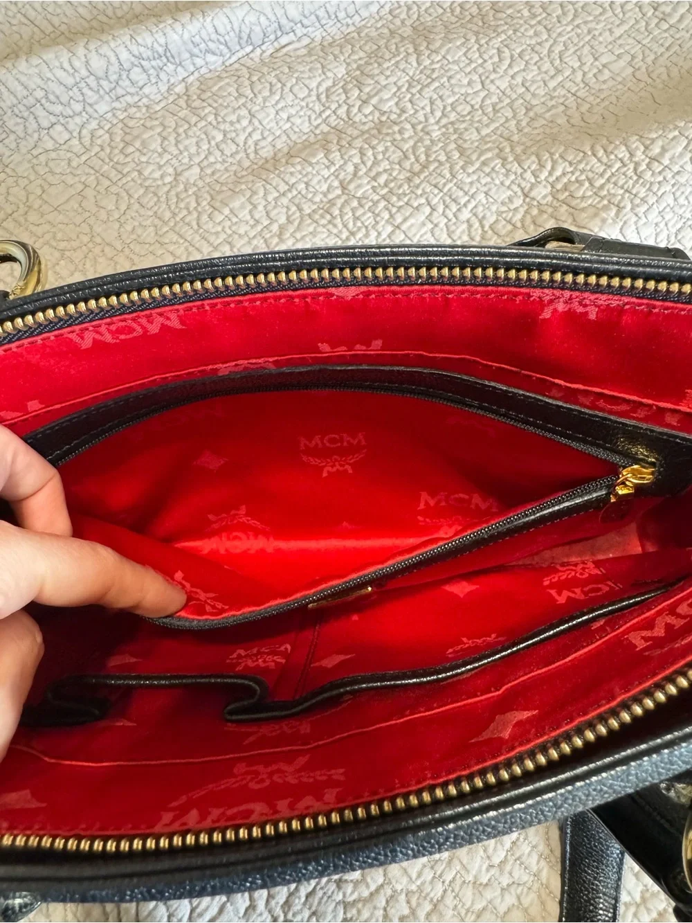 EUC Pebbled Leather Red Interior Vtg Medium MCM Tote - Picture 9 of 16